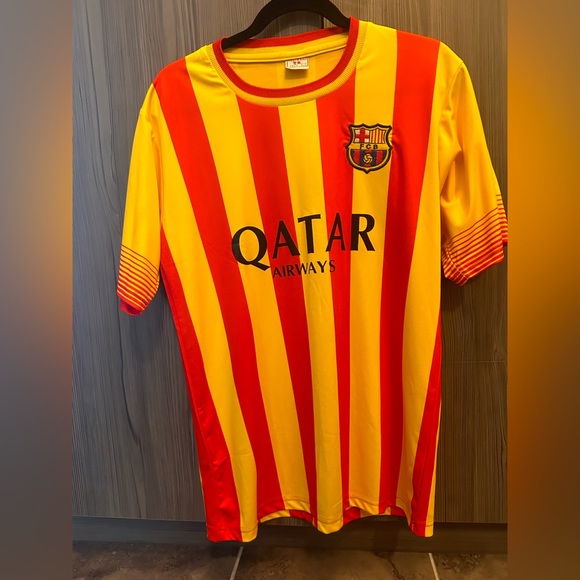 Men’s Large Barcelona Jersey - Picture 1 of 3